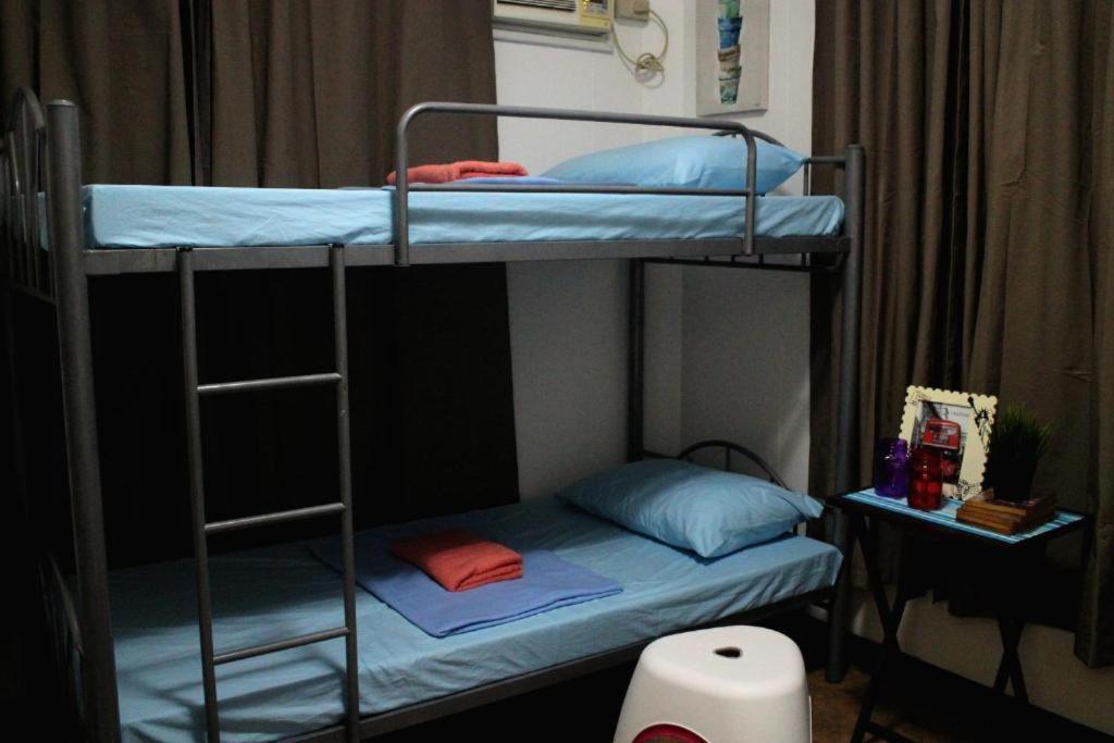 Tropical Breeze Hostel Cebu - Cebu Center Dış mekan fotoğraf