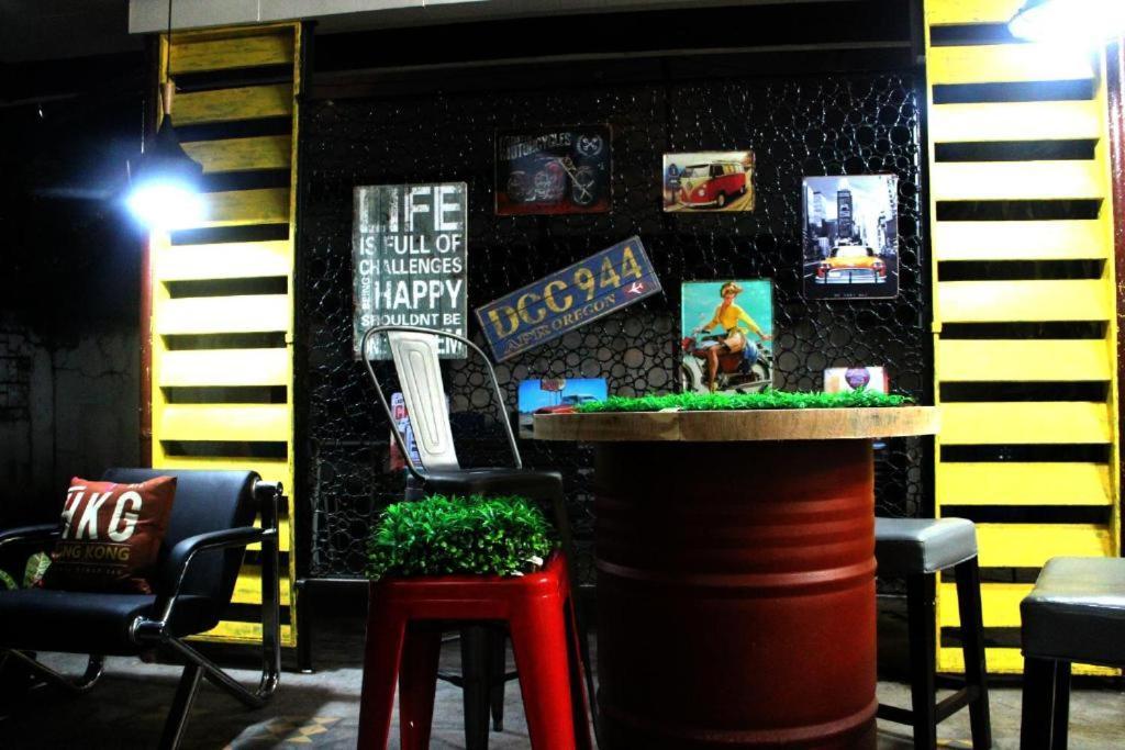 Tropical Breeze Hostel Cebu - Cebu Center Dış mekan fotoğraf